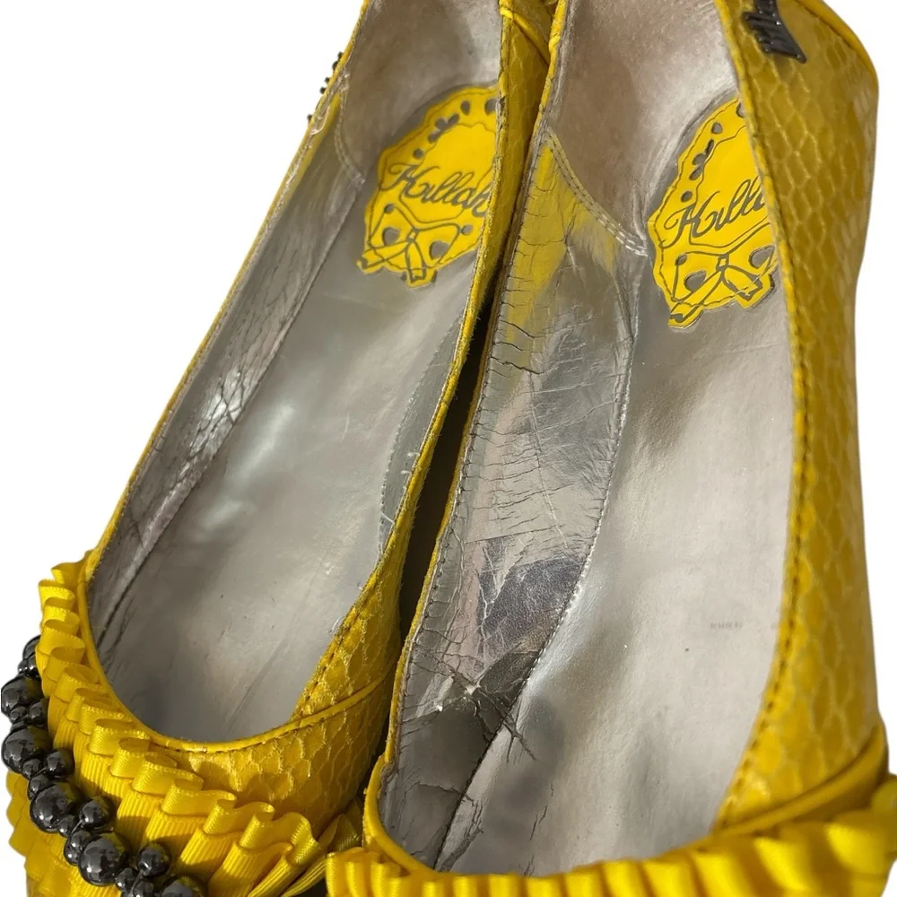 Killah Yellow Beaded Detail flats Size US 6